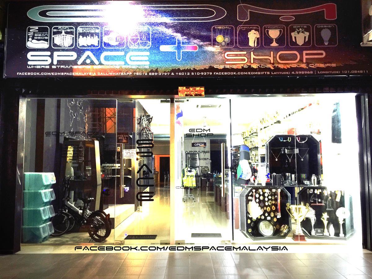 Edm Space อิโปห์ ภายนอก รูปภาพ